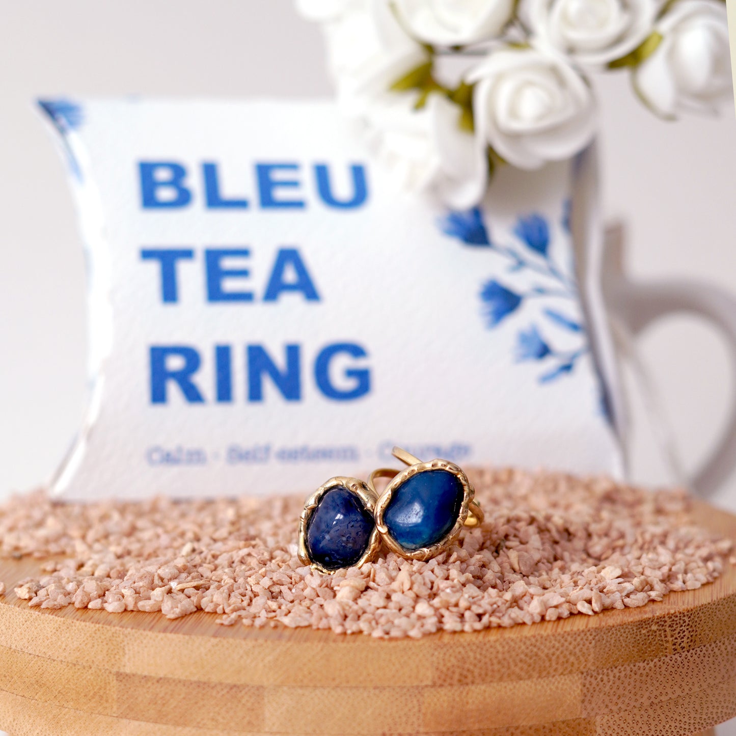 Blue tea-ring